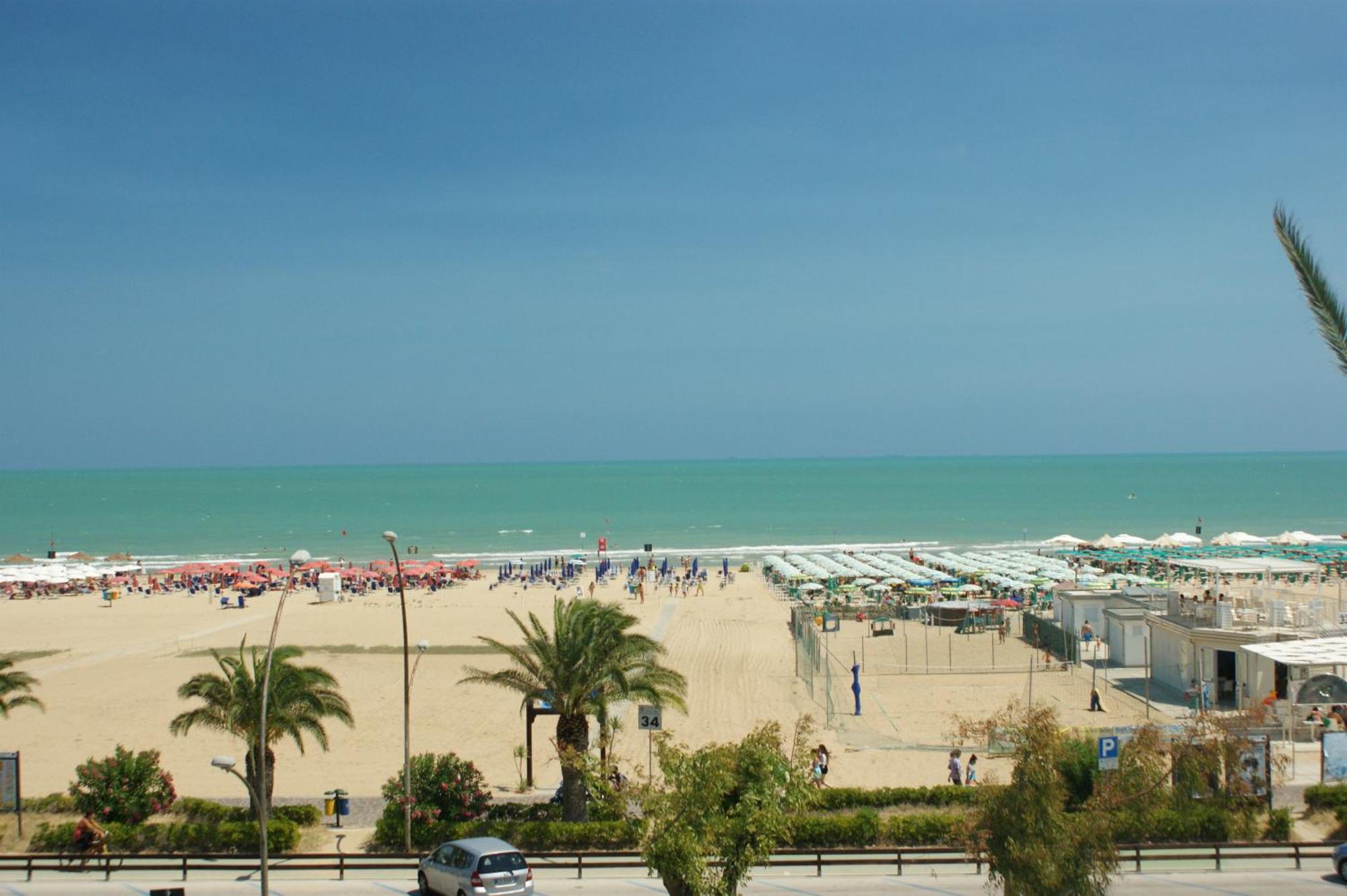 Residenza Alpaluba Apartment Vasto Luaran gambar