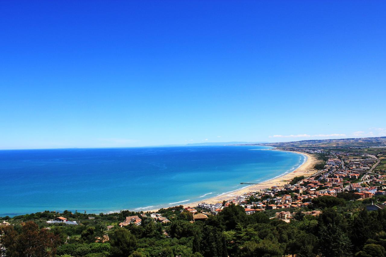 Residenza Alpaluba Apartment Vasto Luaran gambar
