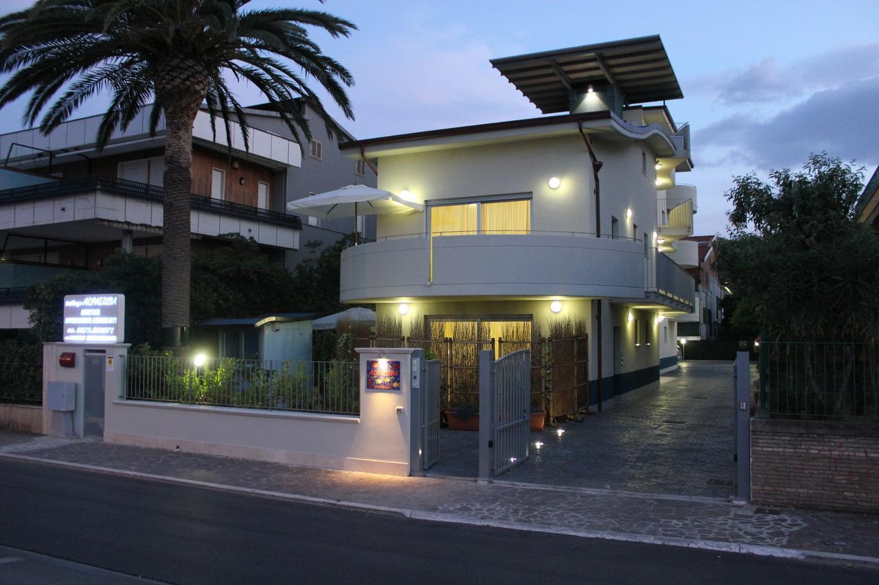 Residenza Alpaluba Apartment Vasto Luaran gambar