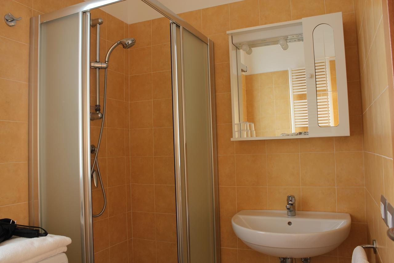 Residenza Alpaluba Apartment Vasto Luaran gambar